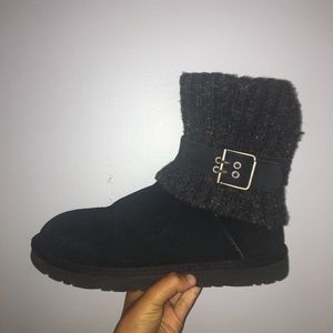 Black ugg boots